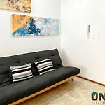 Peaceful New Studio In Midtown Menesses